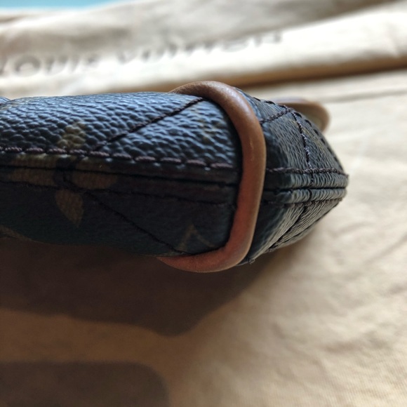 Louis Vuitton Etolie Monogram Clutch - Picture 8 of 16